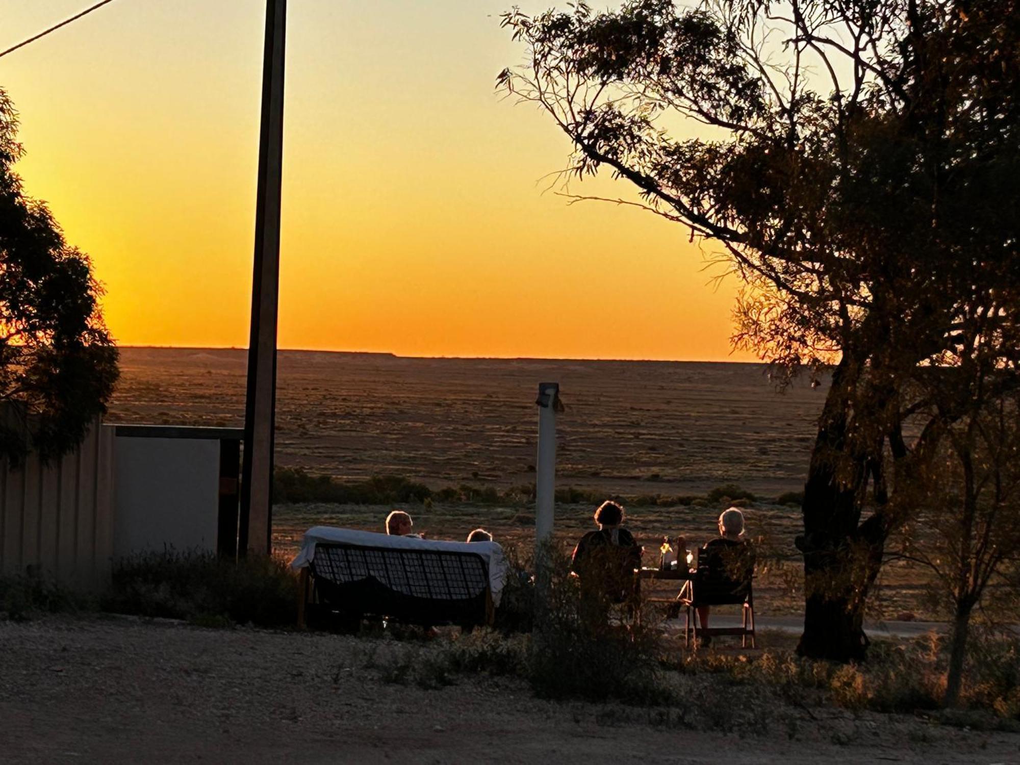 Hotel Di'S Dugouts Coober Pedy Zewnętrze zdjęcie