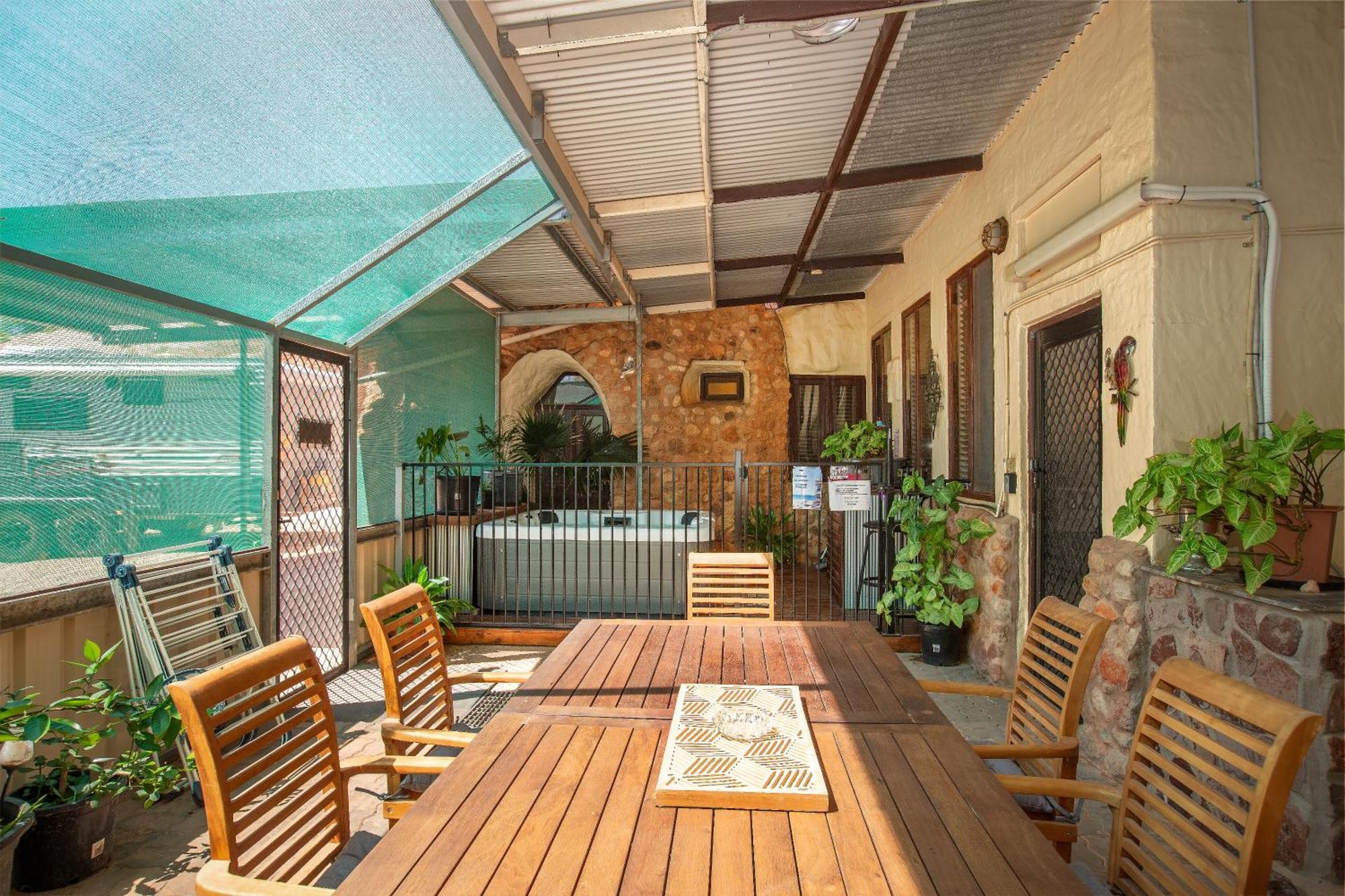 Hotel Di'S Dugouts Coober Pedy Zewnętrze zdjęcie