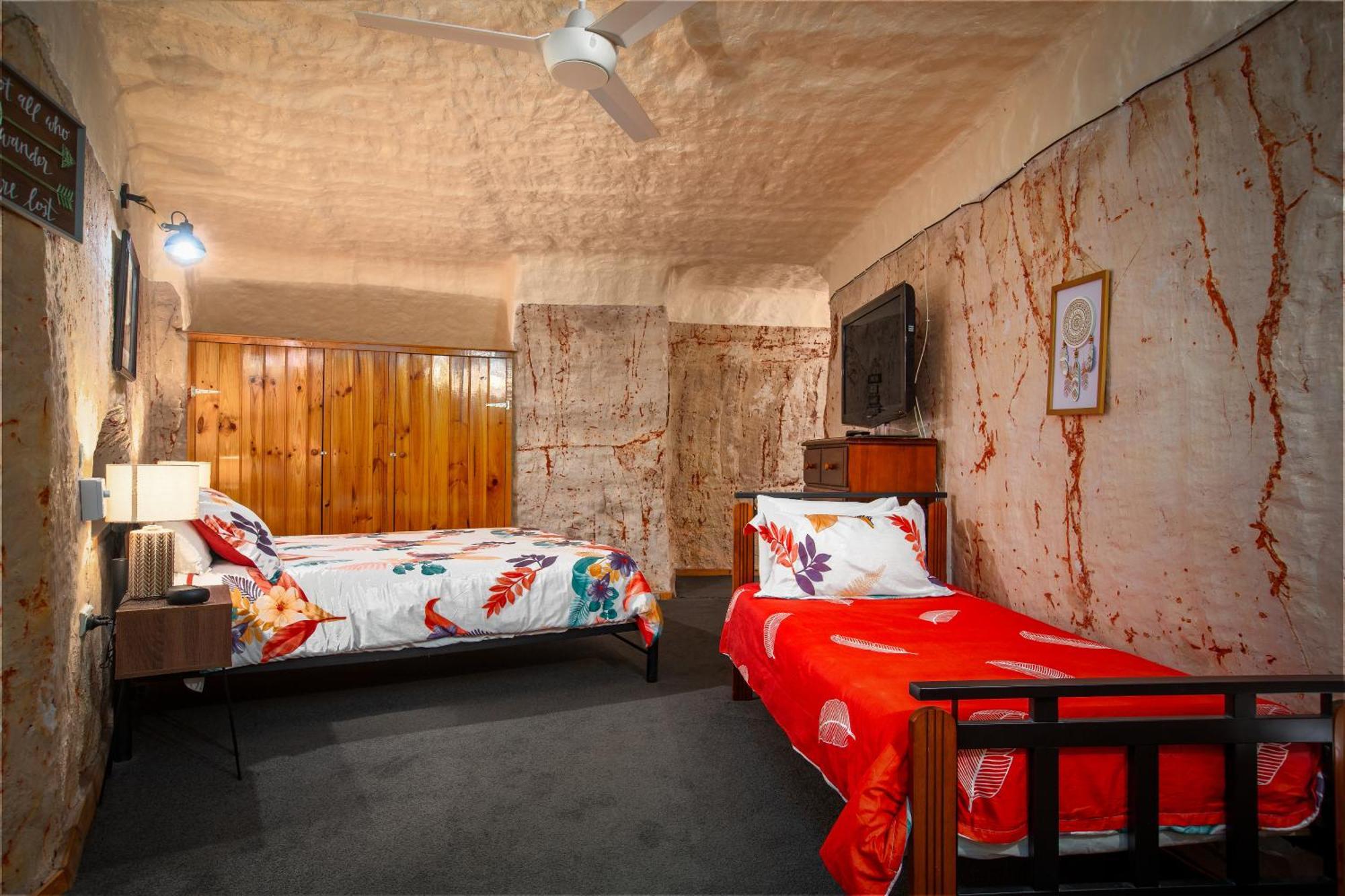 Hotel Di'S Dugouts Coober Pedy Zewnętrze zdjęcie