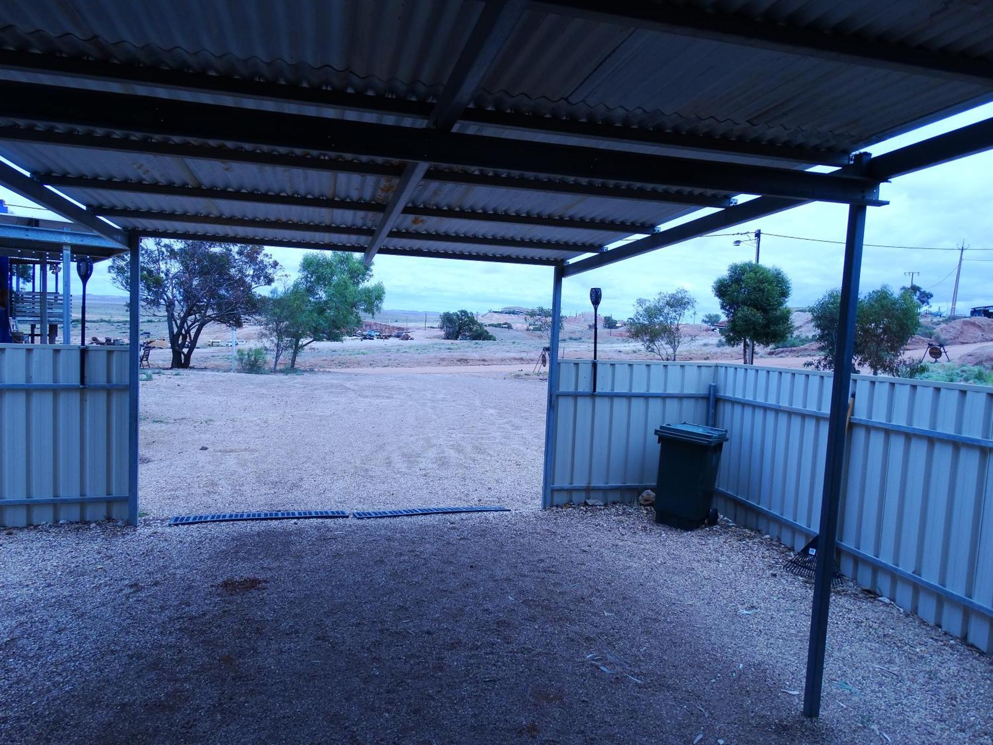 Hotel Di'S Dugouts Coober Pedy Zewnętrze zdjęcie