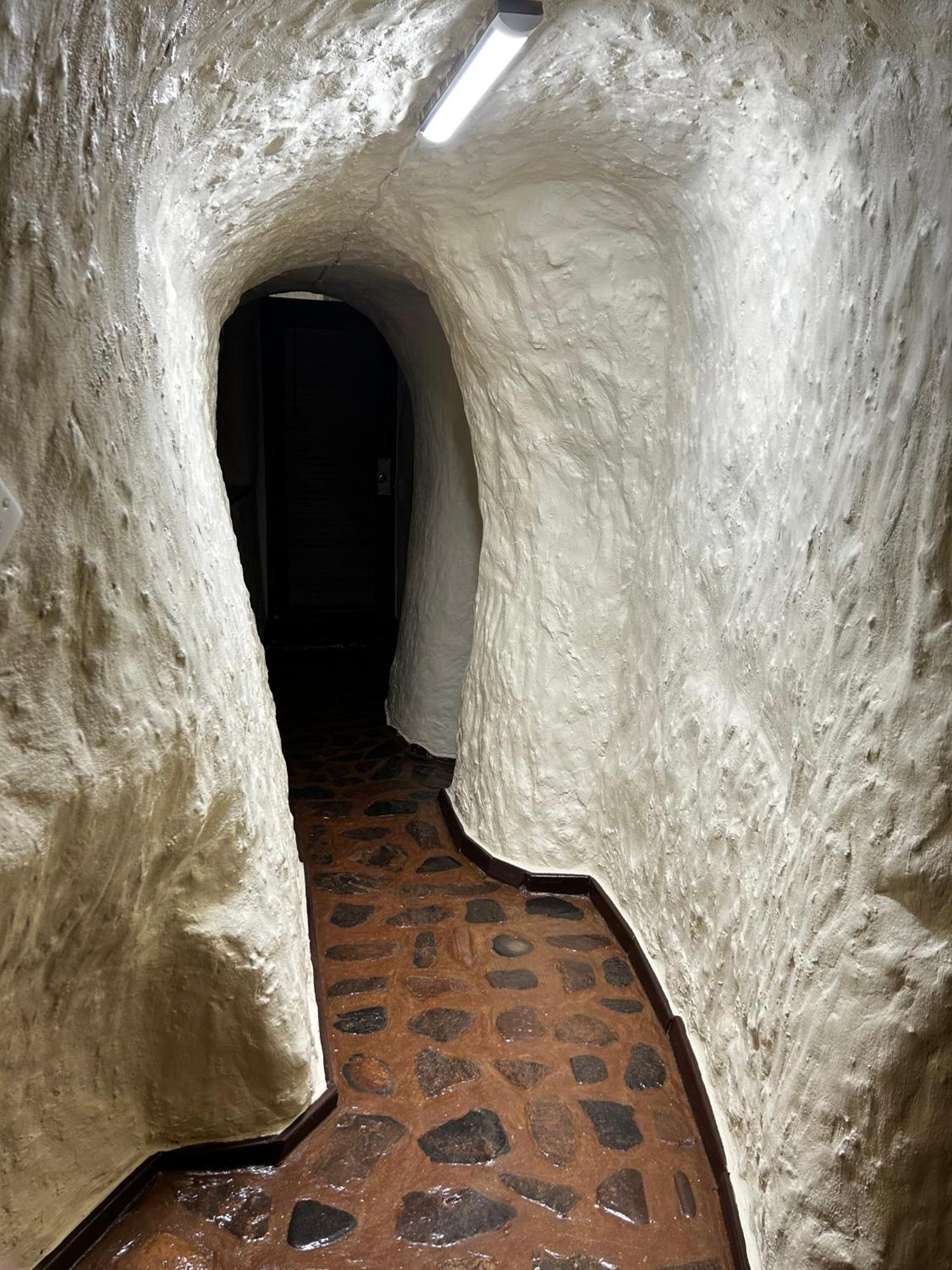 Hotel Di'S Dugouts Coober Pedy Zewnętrze zdjęcie