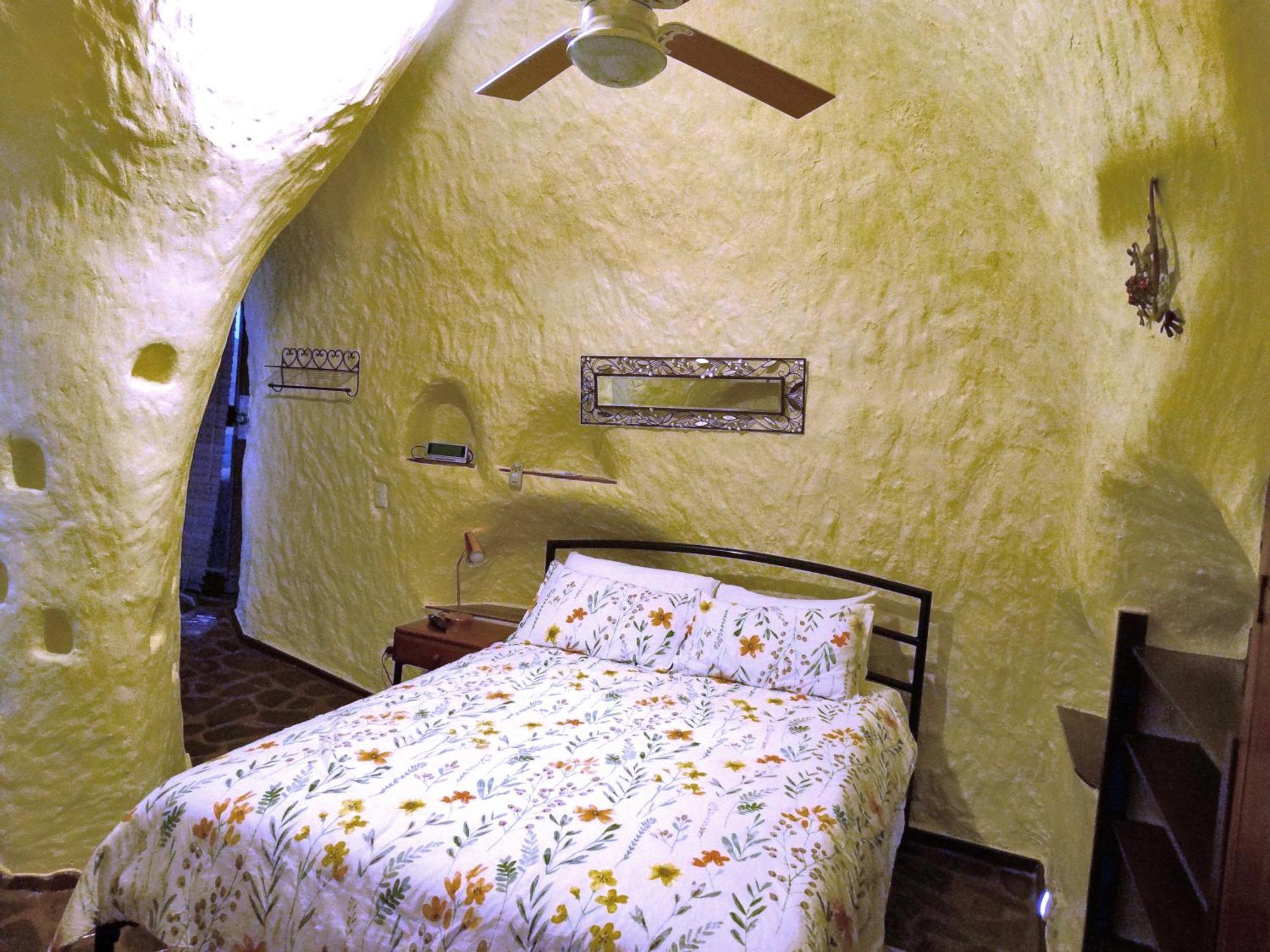 Hotel Di'S Dugouts Coober Pedy Zewnętrze zdjęcie