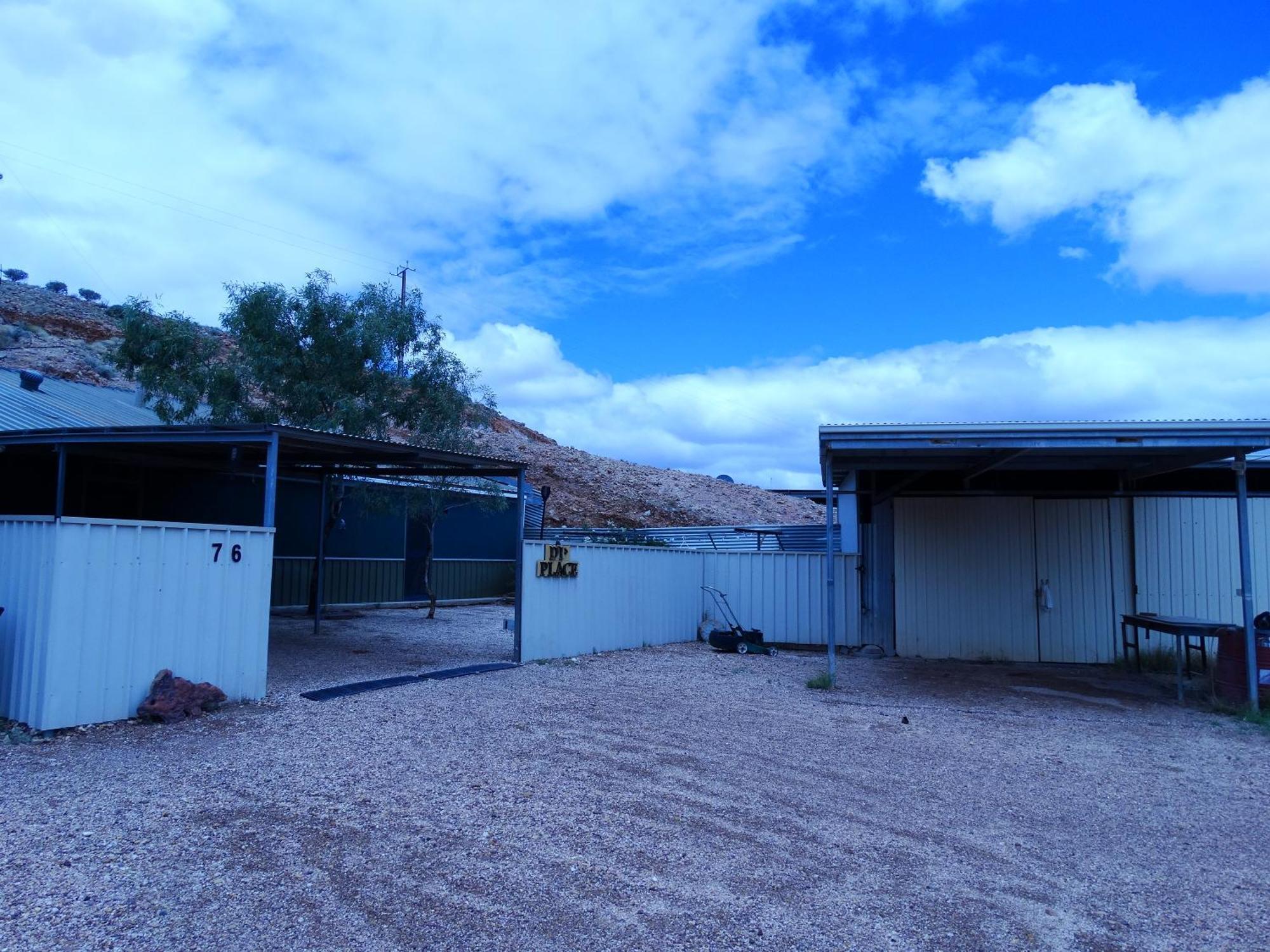 Hotel Di'S Dugouts Coober Pedy Zewnętrze zdjęcie