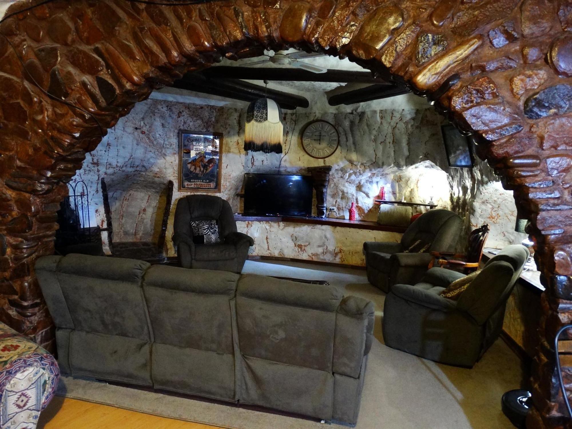 Hotel Di'S Dugouts Coober Pedy Zewnętrze zdjęcie