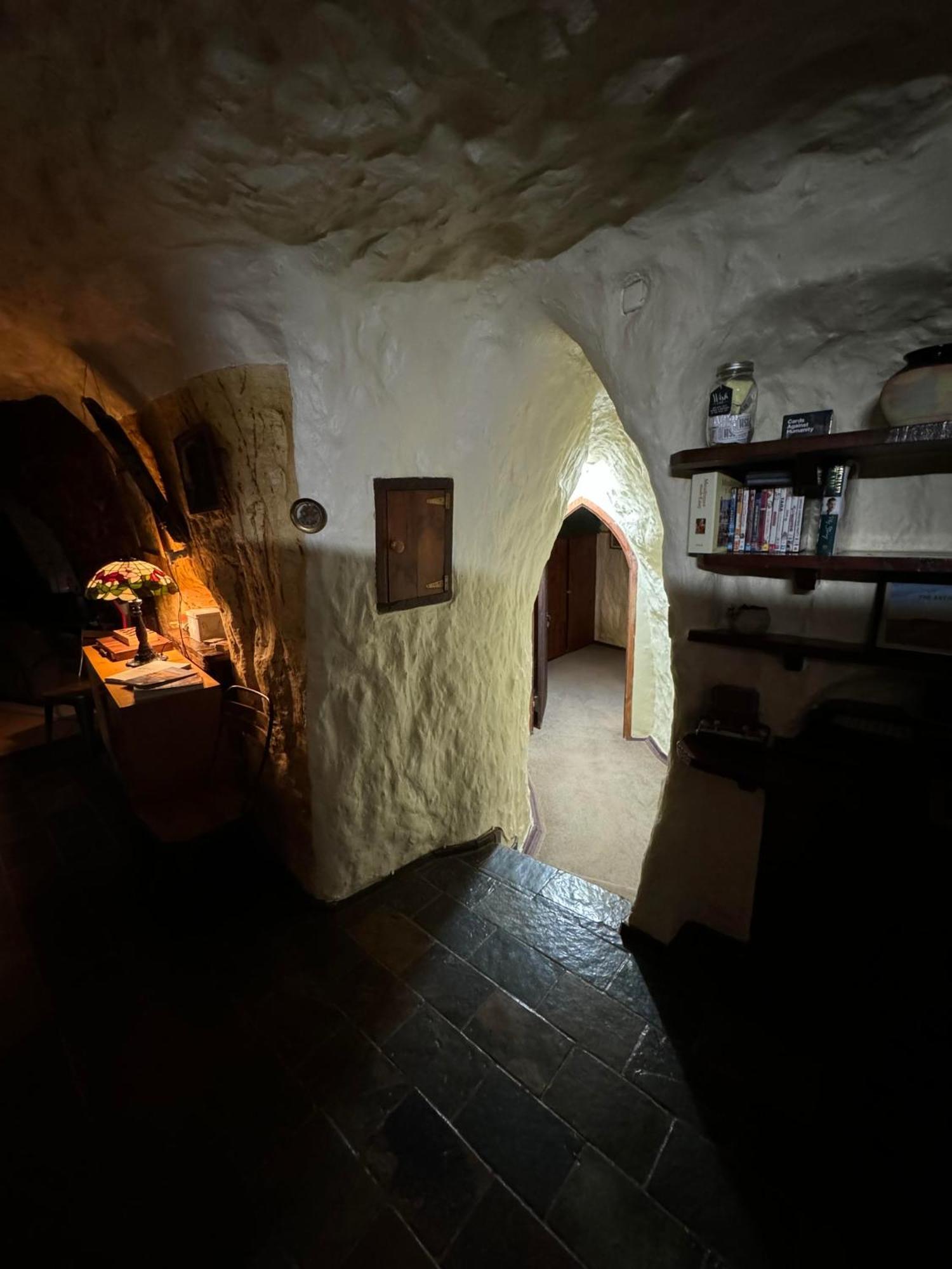 Hotel Di'S Dugouts Coober Pedy Zewnętrze zdjęcie