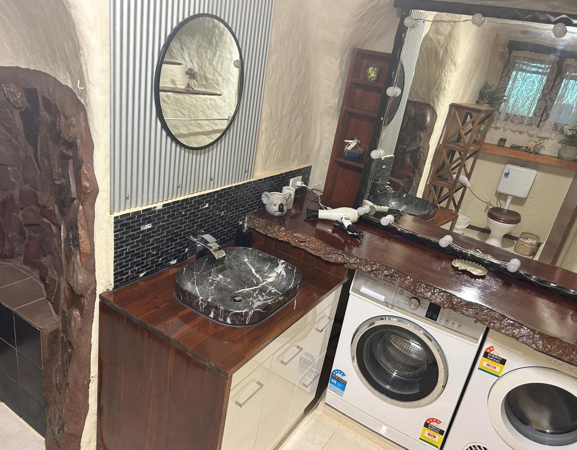 Hotel Di'S Dugouts Coober Pedy Zewnętrze zdjęcie