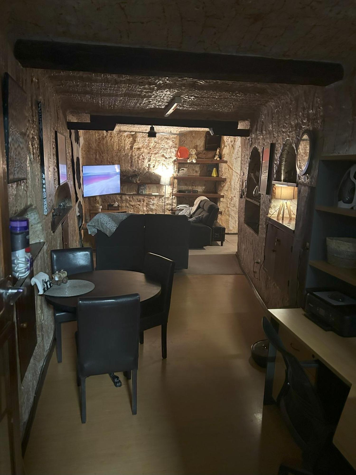 Hotel Di'S Dugouts Coober Pedy Zewnętrze zdjęcie
