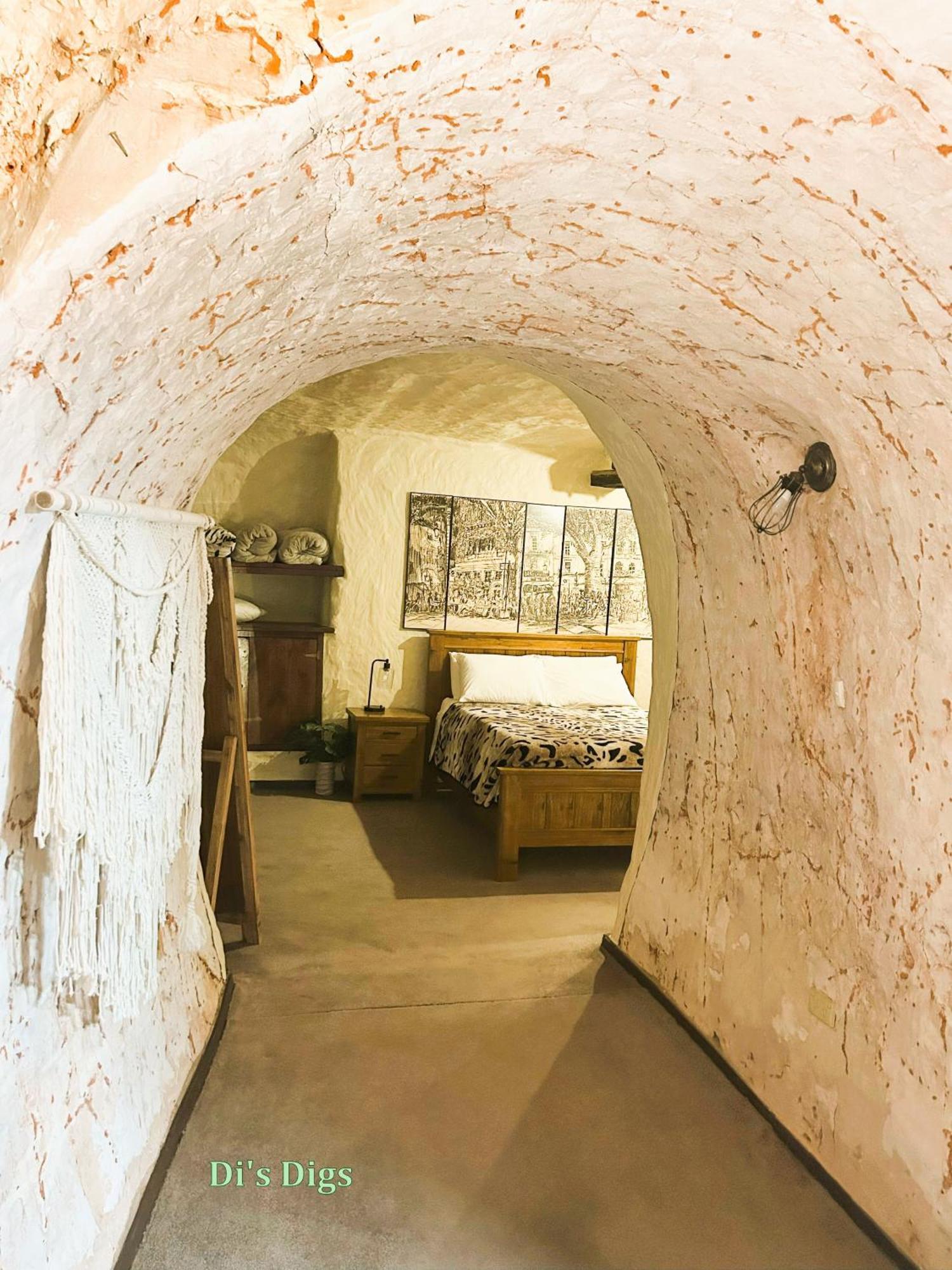 Hotel Di'S Dugouts Coober Pedy Zewnętrze zdjęcie
